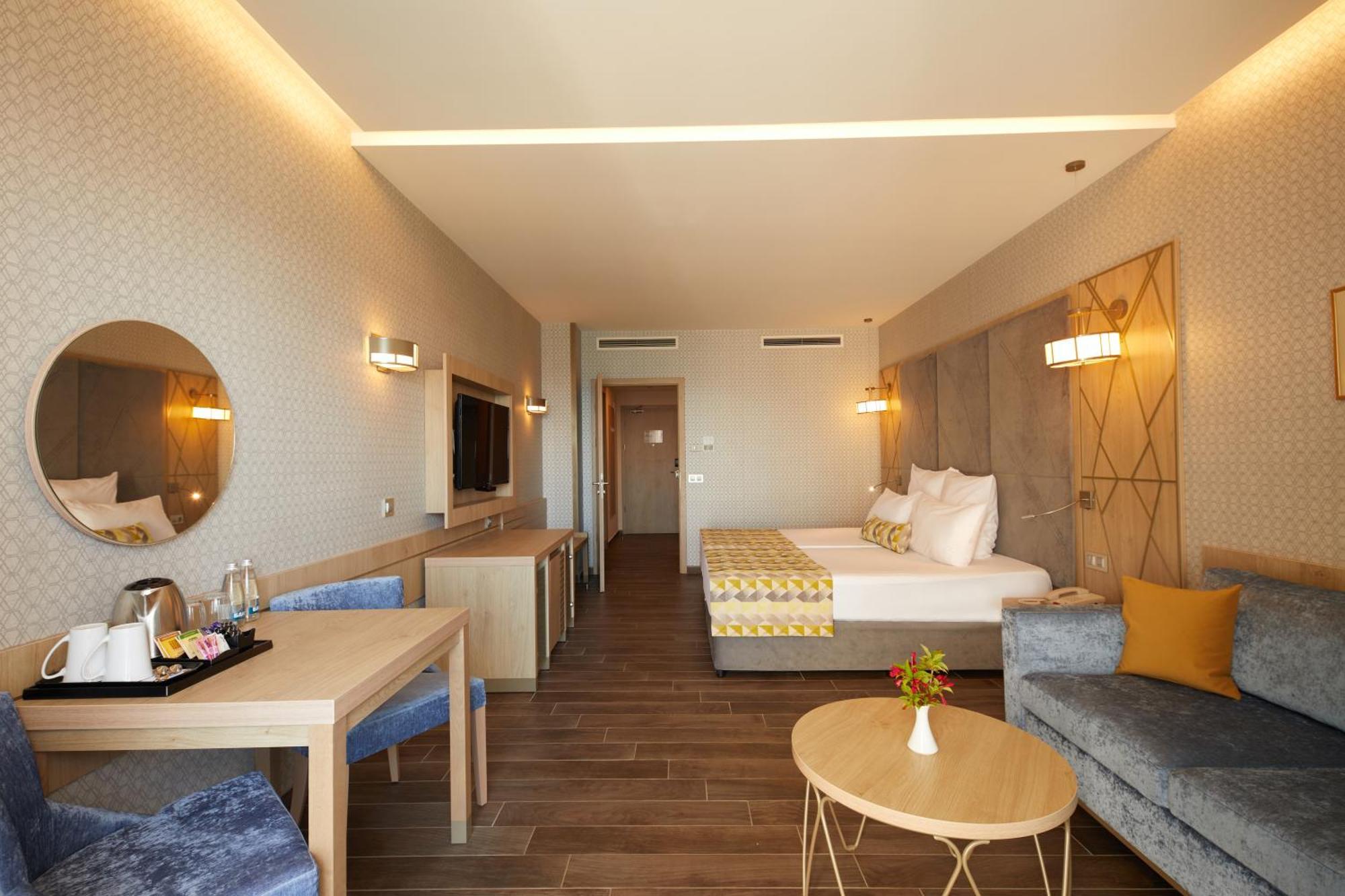 Hotel Secrets Sunny & (adults Only)